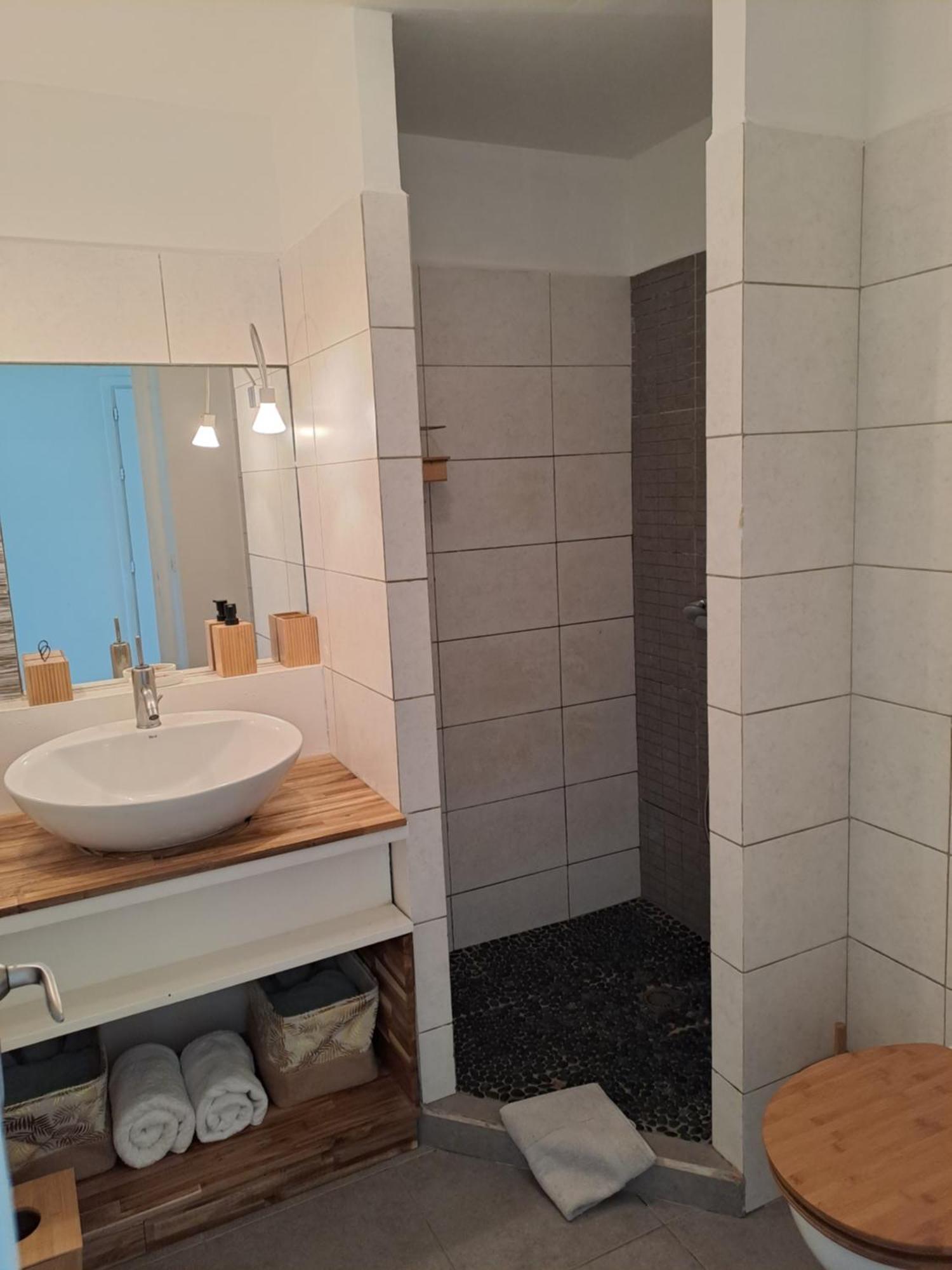 Rdc Appartement En Bord De Mer Au Son Des Vagues Le Moule Ngoại thất bức ảnh